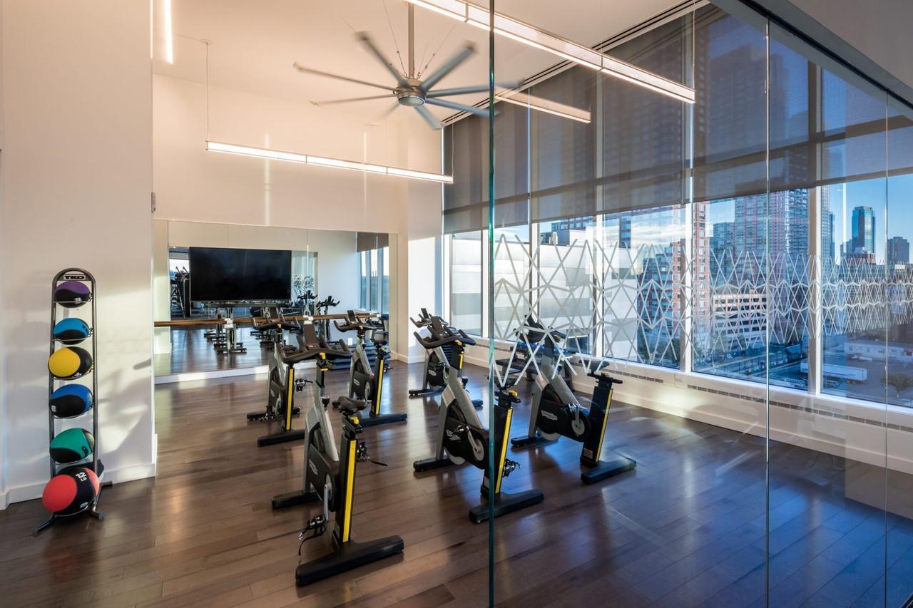 Deedee'S Sky Rise Apartments At Newport II Jersey City Extérieur photo
